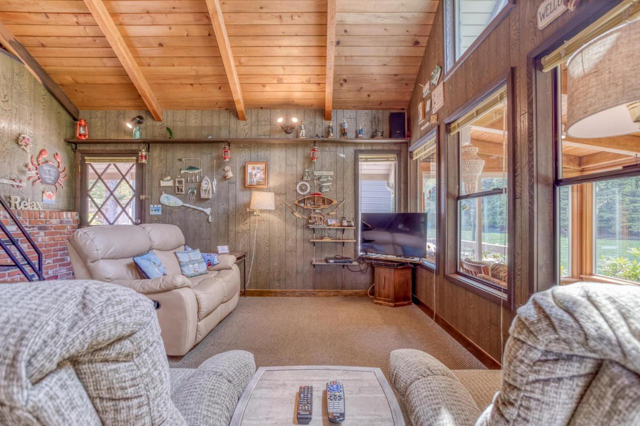 The Crabbing Cabin Lincoln City Ngoại thất bức ảnh